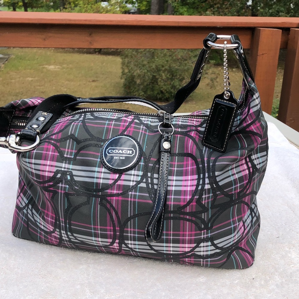 Coach plaid shoulder bag. Excellent condition.